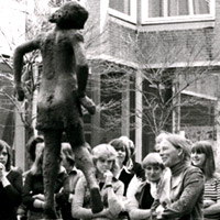 1976